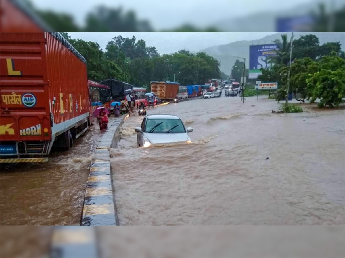 रत्नागिरी के उत्तरी इलाके में भारी बारिश हो रही है. (फाइल फोटो)