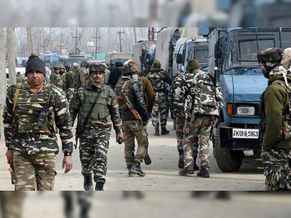 जम्‍मू और कश्‍मीर में तैनात सुरक्षाबल आतंकियों के खिलाफ सघन कार्रवाई अभियान चला रहे हैं. (फाइल फोटो)