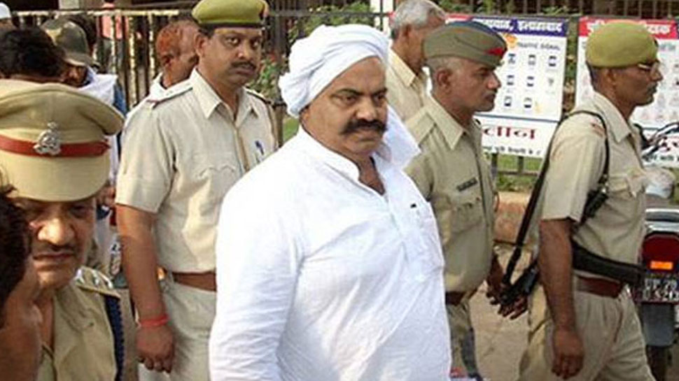 अतीक अहमद के घर-ऑफिस पर पड़े CBI के छापे, अहमदाबाद जेल में बंद हैं पूर्व सांसद