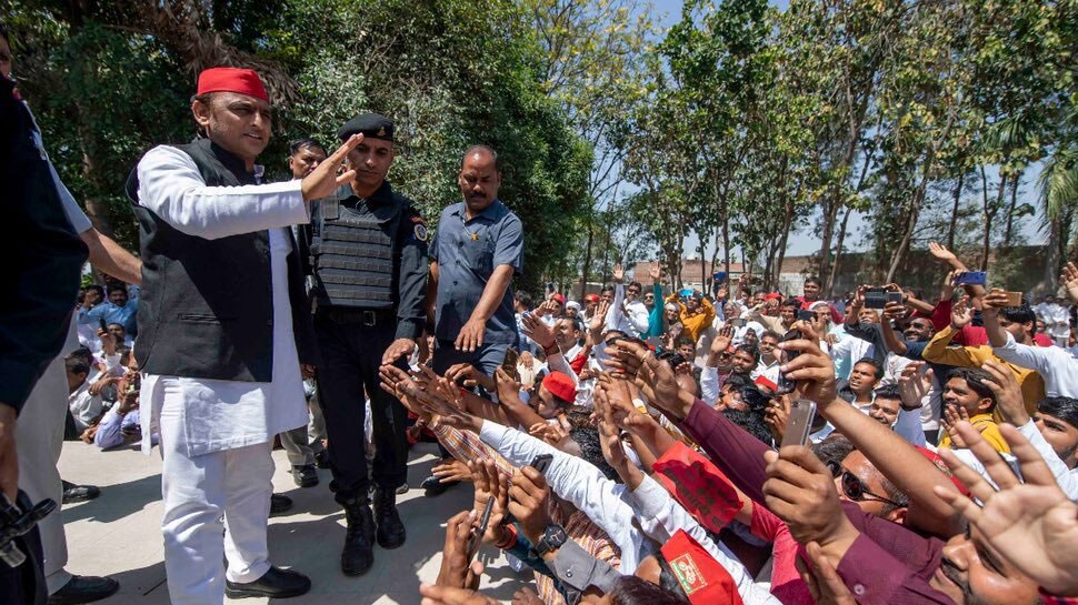 SP को मुस्लिम वोट बैंक संजोने की चिंता, क्या मायावती के फॉर्मूले को फेल कर पाएंगे अखिलेश?