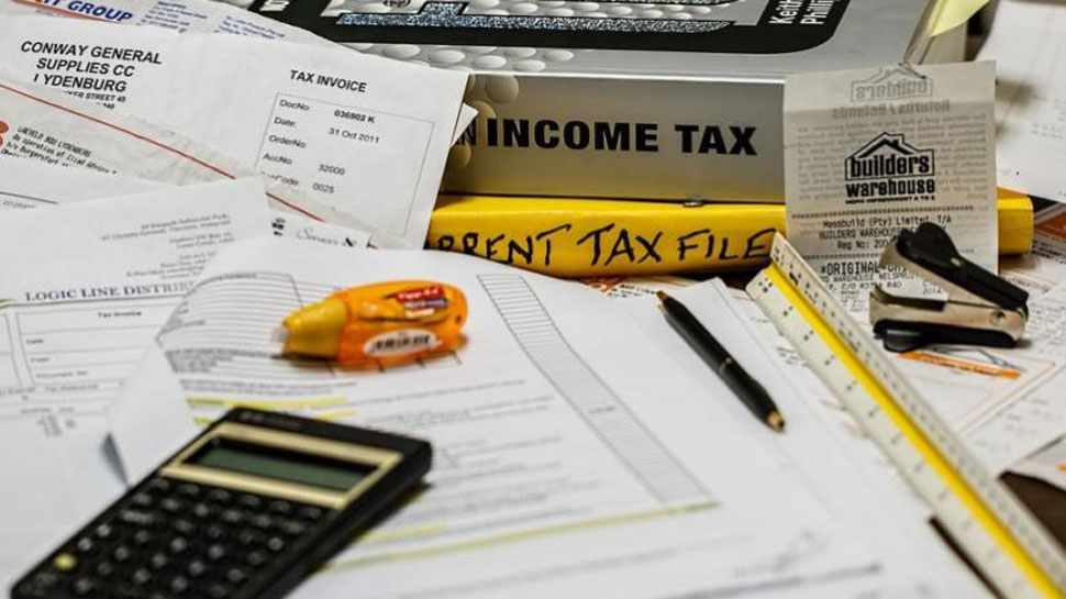 ITR दाखिल करने की आखिरी तिथि है पास, घर बैठे ऐसे करें रिटर्न फाइल