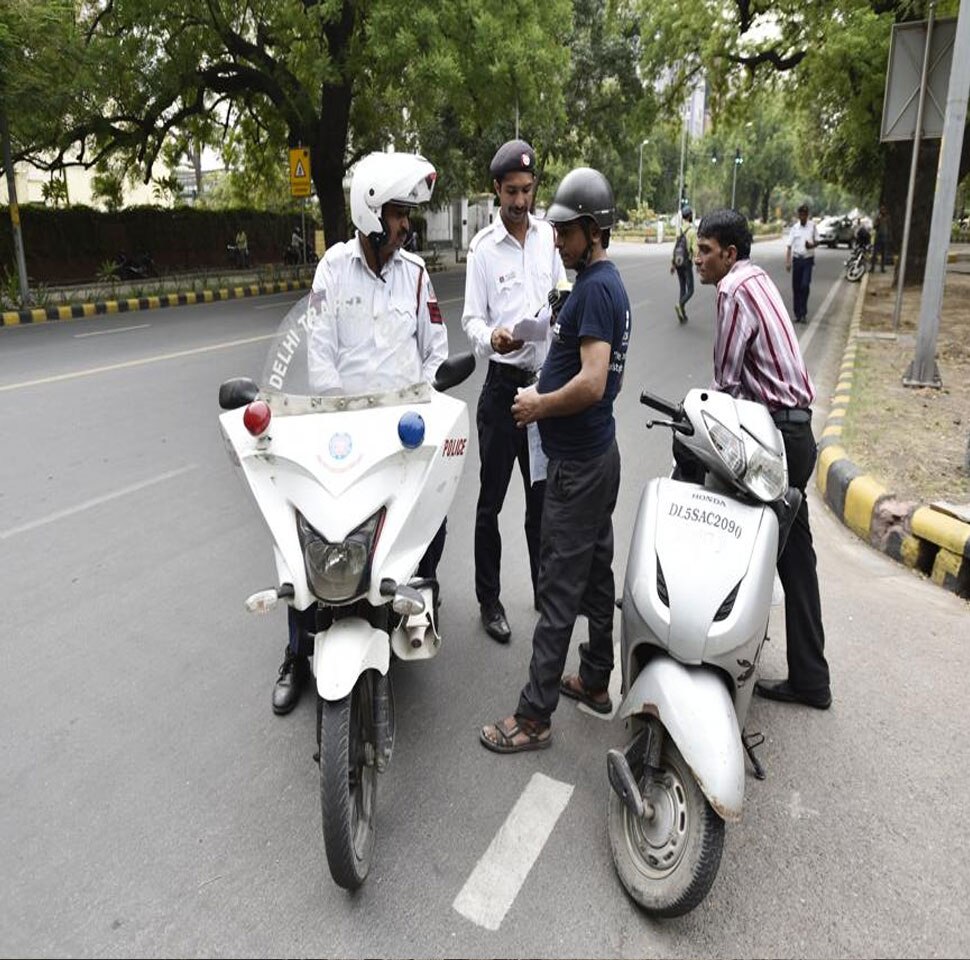 ट्रैफिक पुलिस ने की आम जनता से अपील Traffic police appeal to the general public