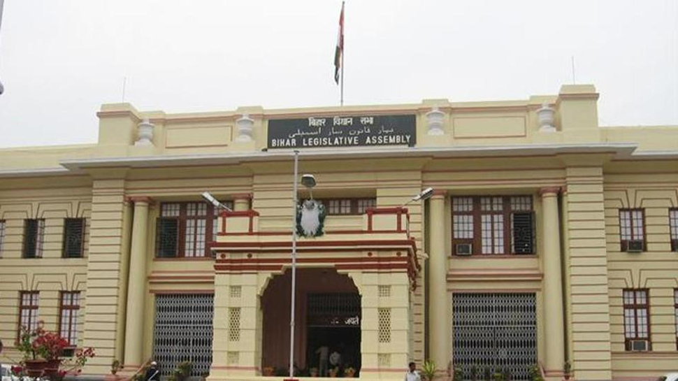 बिहार: जल नल योजना पर जनप्रतिनिधी के साथ अधिकारियों पर भी हो कार्रवाई, कई MLA ने की मांग