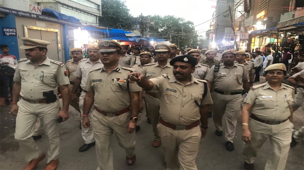 दिल्ली: स्वतंत्रता दिवस पर आतंकी खतरा, बाजारों में पुलिस फोर्स तैनात, ड्रोन से रखी जाएगी नजर