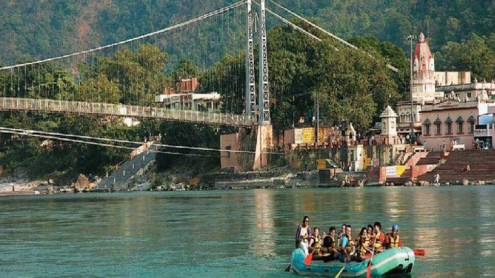 सावन के महीने में इस पुल से भारी आवाजाही होती है This bridge has a heavy movement in the month of Sawan
