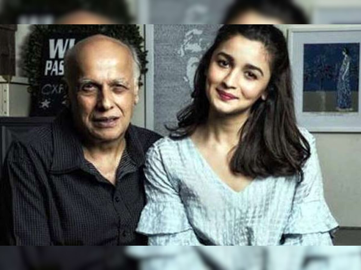 पापा महेश भट्ट के साथ आलिया भट्ट (फोटो साभार: Instagram)