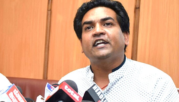 दिल्ली विधानसभा अध्यक्ष ने AAP के बागी विधायक कपिल मिश्रा को अयोग्य घोषित किया