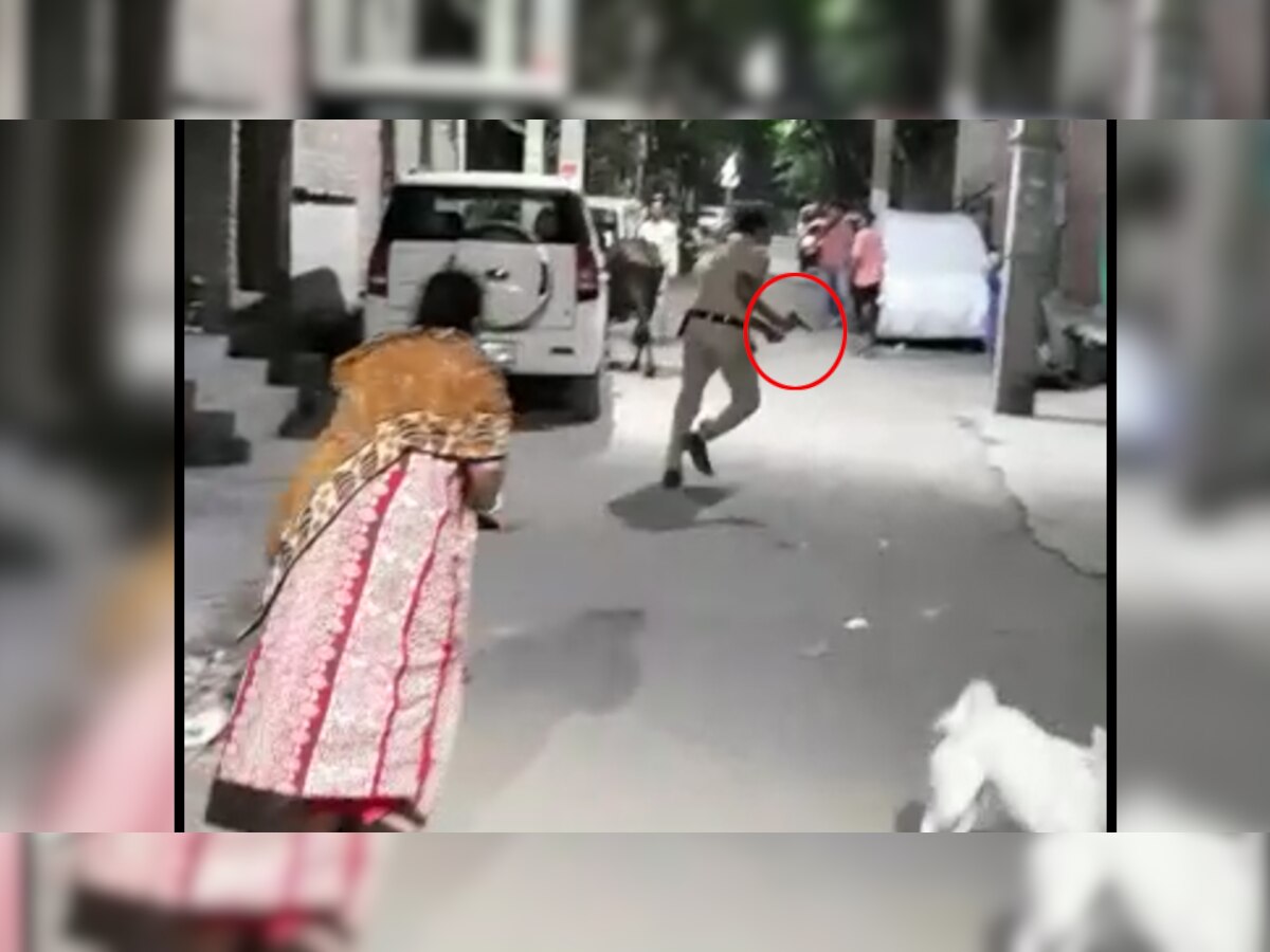 गुड्डी के बेटे अनिकेत ने आकर सिपाही से मारपीट की और सिपाही की बाइक को भी नुकसान पहुंचाया.