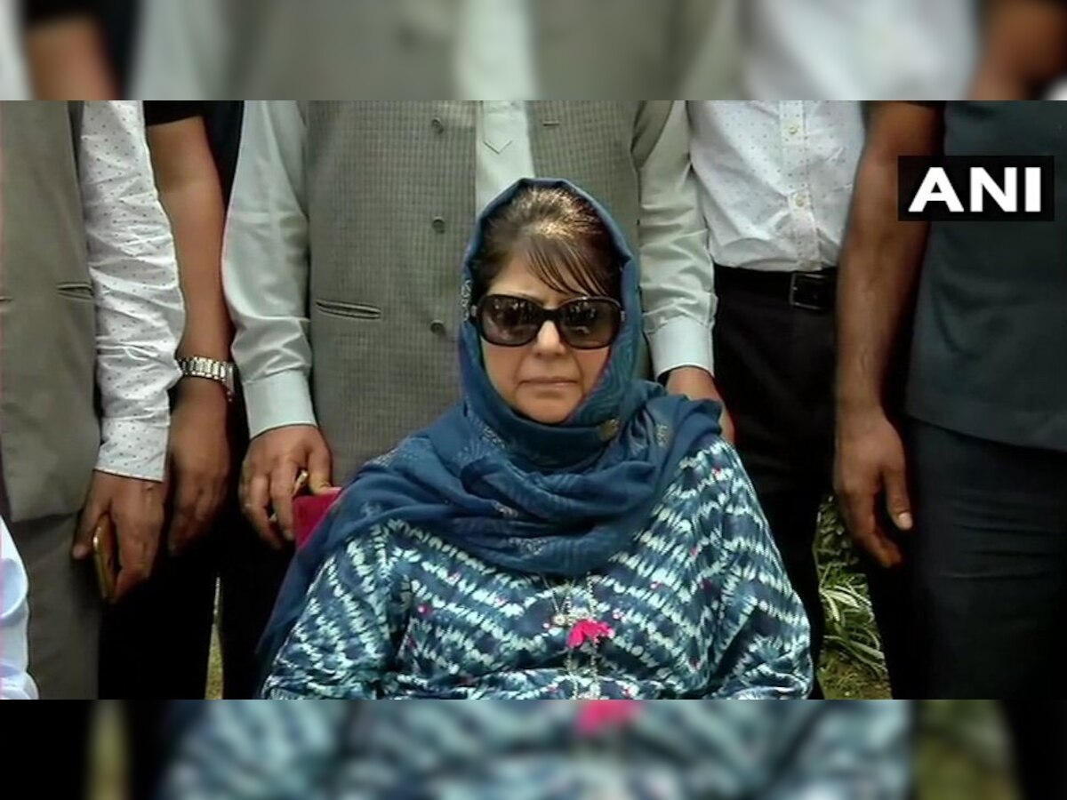 महबूबा मुफ्ती ने सरकार पर साधा निशाना. फोटो ANI