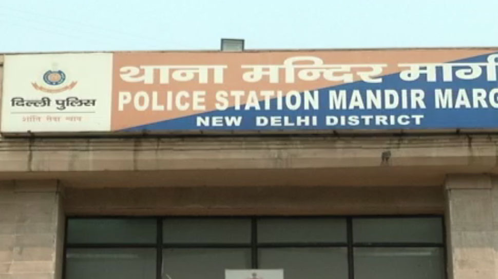 दिल्ली के मंदिर मार्ग इलाके में JNU की छात्रा से कैब ड्राइवर ने किया रेप, बेसुध हालात में फेंका