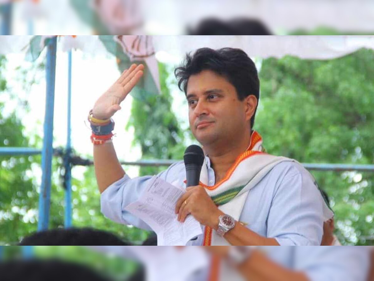 आर्टिकल 370 पर कांग्रेस में दो फाड़, अब ज्योतिरादित्य सिंधिया ने किया समर्थन