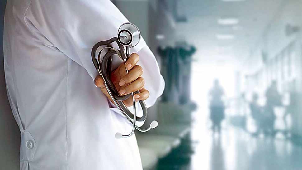 मुंबई समेत महाराष्ट्र के हजारों रेजिडेंट डॉक्टर्स ने की हड़ताल, सरकार से की ये मांग