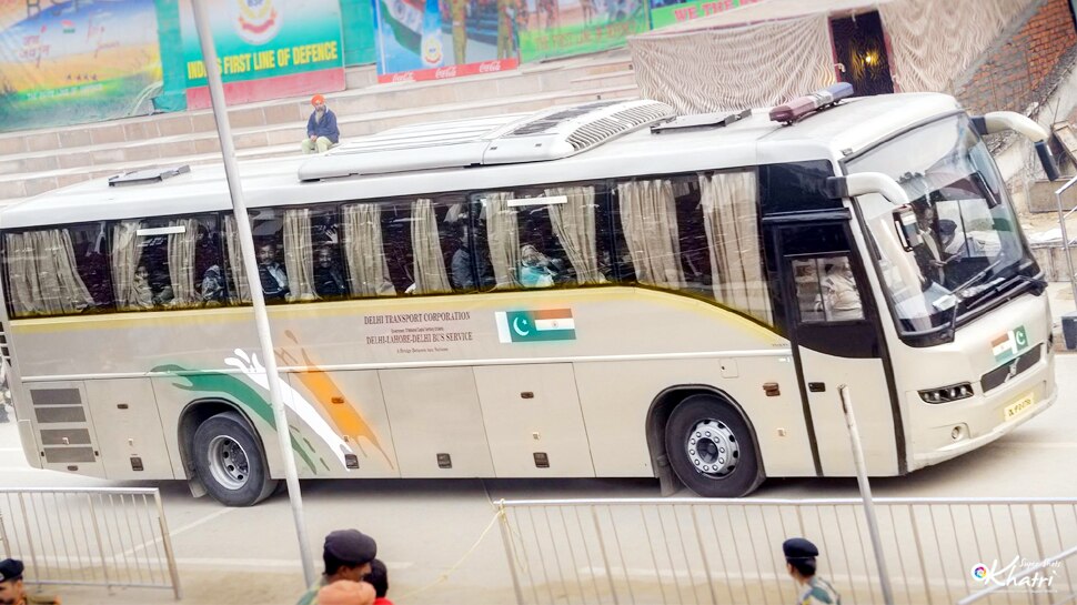 जम्मू कश्मीर पर थम नहीं रही पाकिस्तान की बौखलाहट, अब लाहौर-दिल्ली बस सेवा रोकी