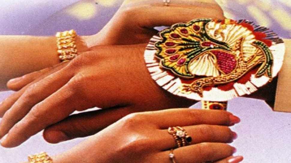 राखी पर महिलाओं को यूपी सरकार का तोहफा, रोडवेज बसों में मुफ्त सफर का ऐलान
