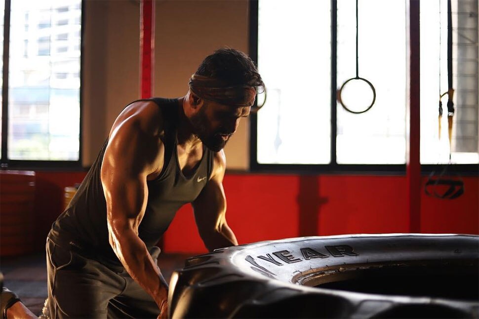 इसी महीने शुरू हो सकती 'मुंबई सागा' की शूटिंग sunil shetty