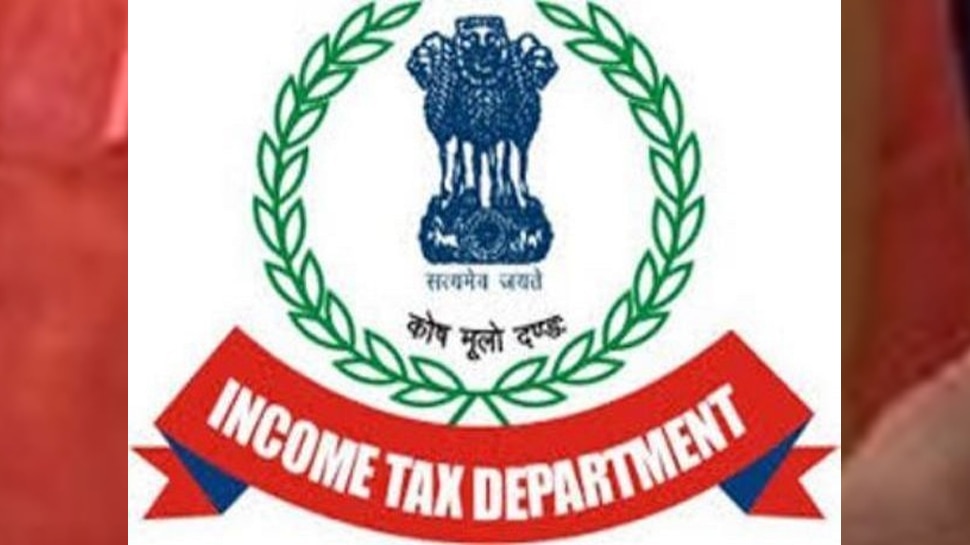 तमिलनाडु में इनकम टैक्स की 62 जगह छापेमारी, 700 करोड़ की टैक्स चोरी का खुलासा