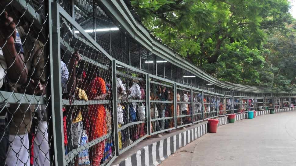  There is a line of about 2 km for darshan