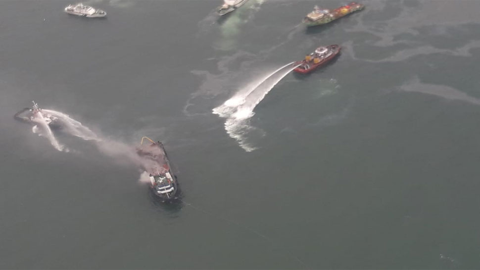 चालक दल के 29 सदस्यों में से 28 को बचा लिया गया है. Visakhapatnam, crew members, Vessel Coastal Jaguar, fire