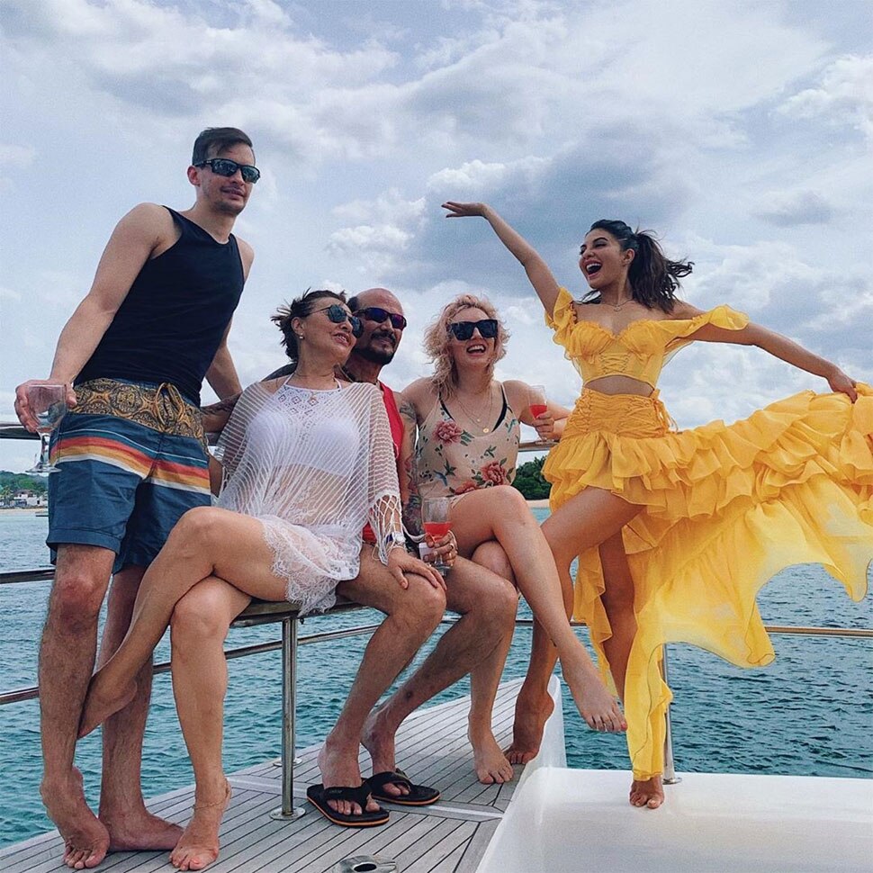 हिंदी के अलावा ये भाषा भी जानती हैं Jacqueline Fernandes