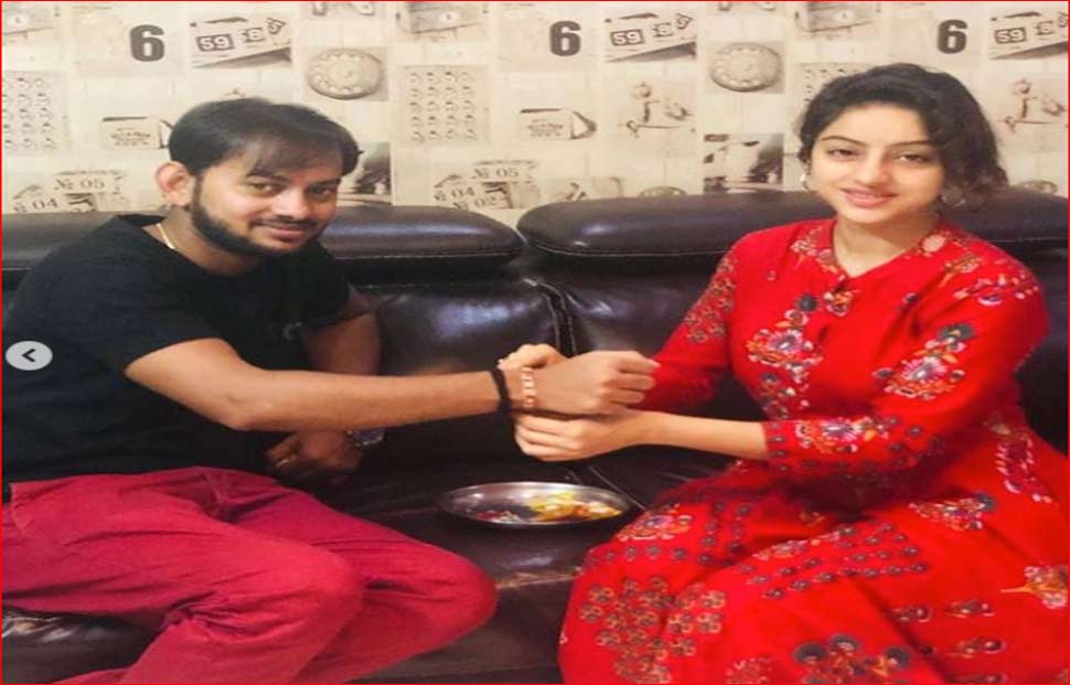 दीपिका अपने भाई मनीष के साथ Deepika Singh posted pictures of pre Raksha Bandhan