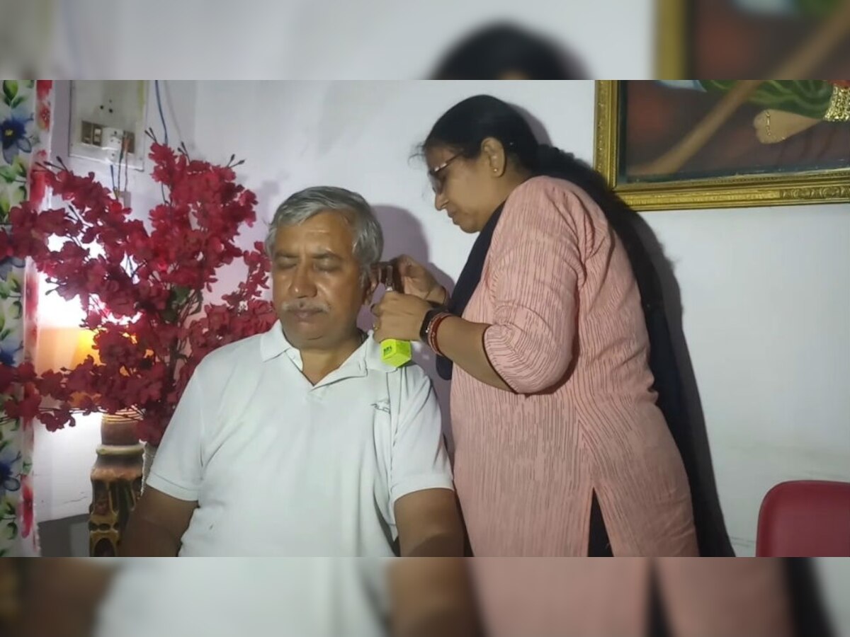 मोबाईल फुटेज के आधार पर बाइकर्स को गिरफ्तार कर लिया गया है.