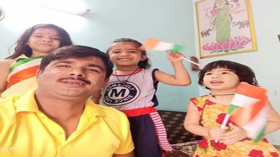 परिवार के साथ खुशियां
