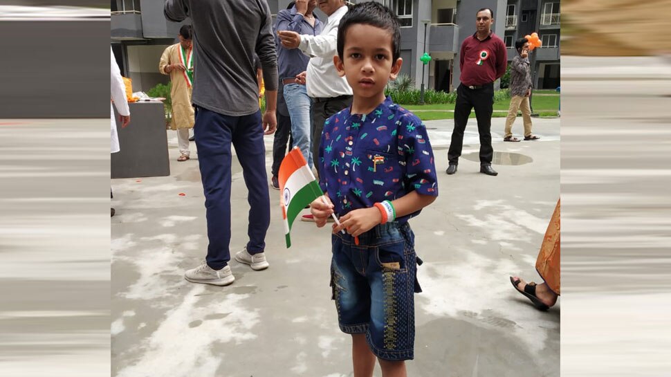 चेहरों पर खुशियां Smile on Faces