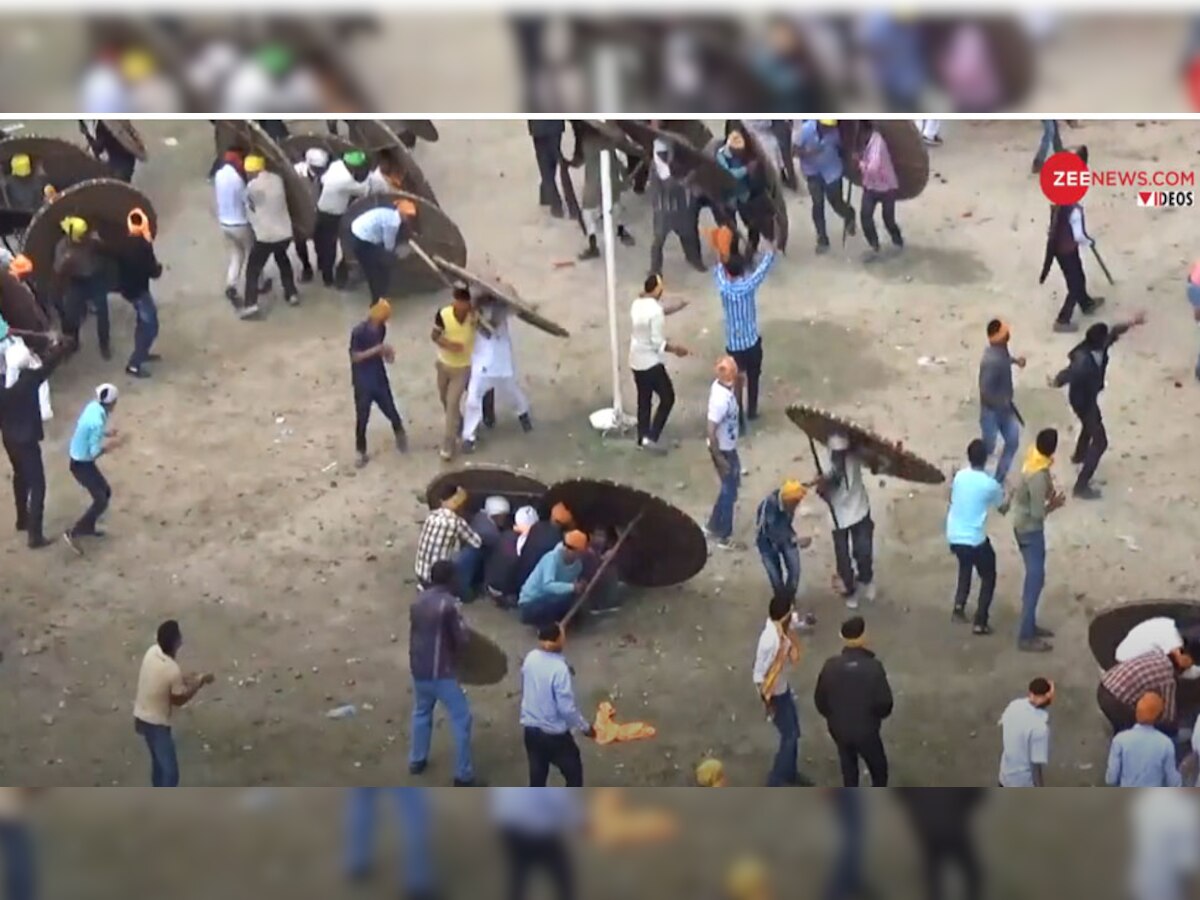 VIDEO: एक ऐसा मेला जहां एक-दूसरे पर फेंकते हैं पत्थर, चोट लगने पर मनाते हैं खुशी 