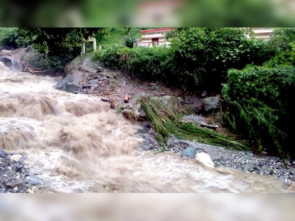 उत्‍तराखंड में बारिश से नदियां उफान पर हैं. फाइल फोटो