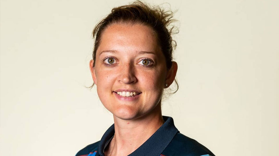 sarah taylor shares her nude photo on instagram for womenhealth awareness campaign