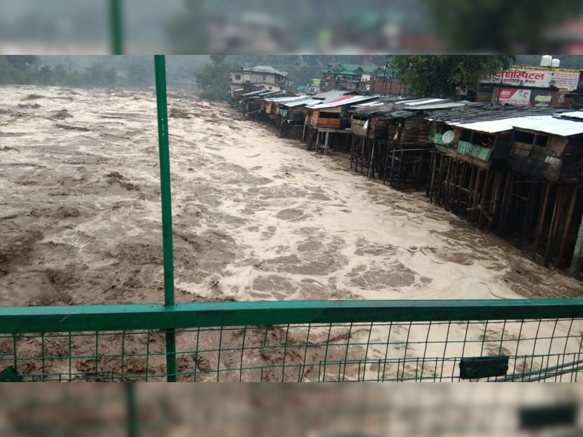 उत्‍तराखंड-हिमाचल में भारी बारिश, 11 मौत, कई लापता, दिल्‍ली की बढ़ेगी मुसीबत