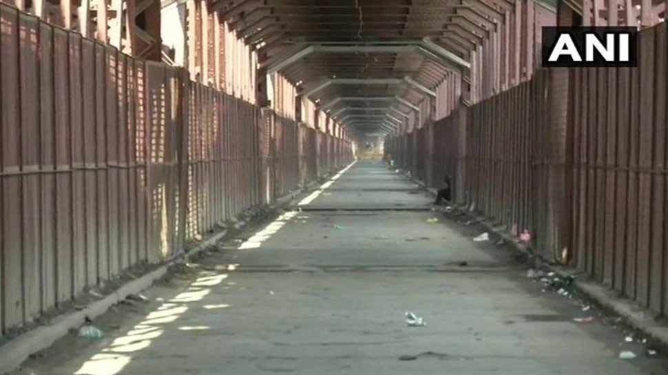 दिल्ली: यमुना नदी का जलस्तर खतरे के निशान के पास, लोहे के पुल पर आवागमन हुआ बंद