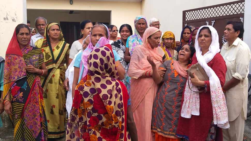 बिजनौर: उत्तरकाशी में आई बाढ़ में बहे पिता-बेटी का शव महसनपुर पहुंचने पर मचा कोहराम