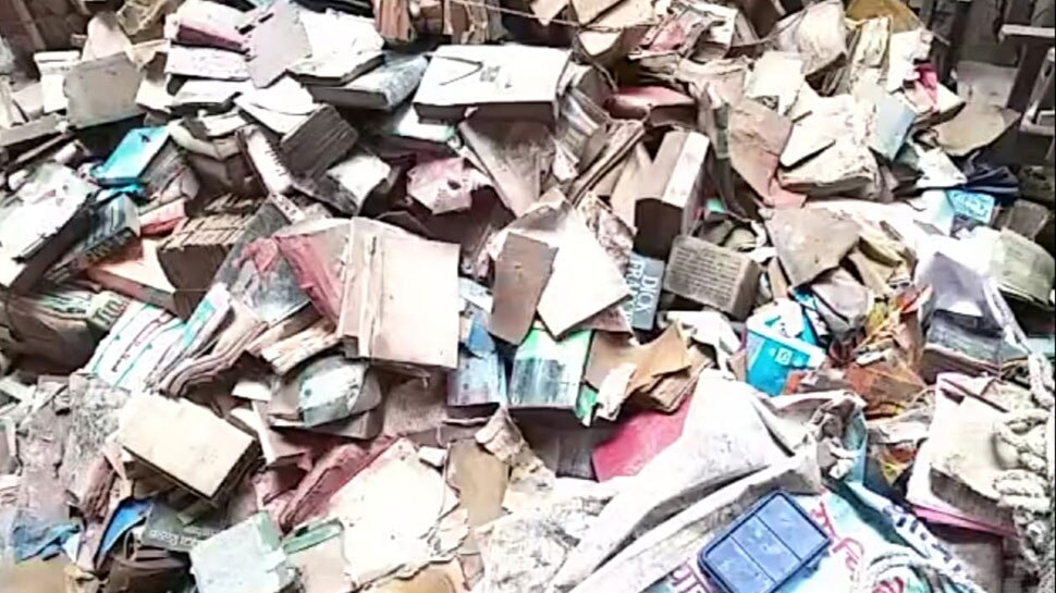 कंप्यूटर सिस्टम भी पानी के कारण खराब हो गए Computer systems also broke down due to water