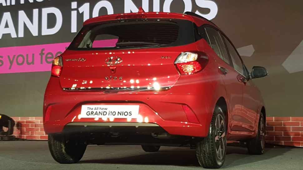 कार में पहले से ज्यादा स्पेस hyundai lauched grand i10 nios in india