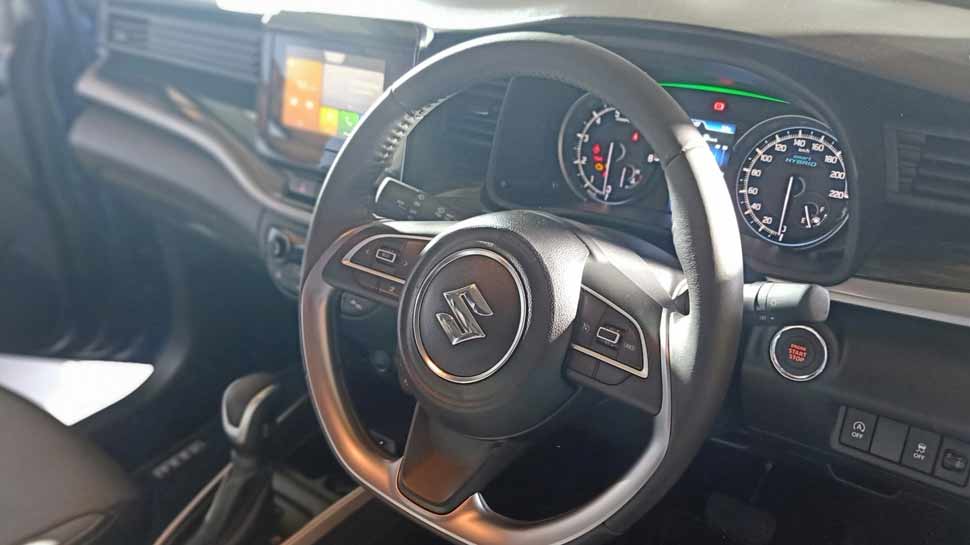 कार में 1.5 लीटर का पेट्रोल इंजन maruti launched mpv xl6