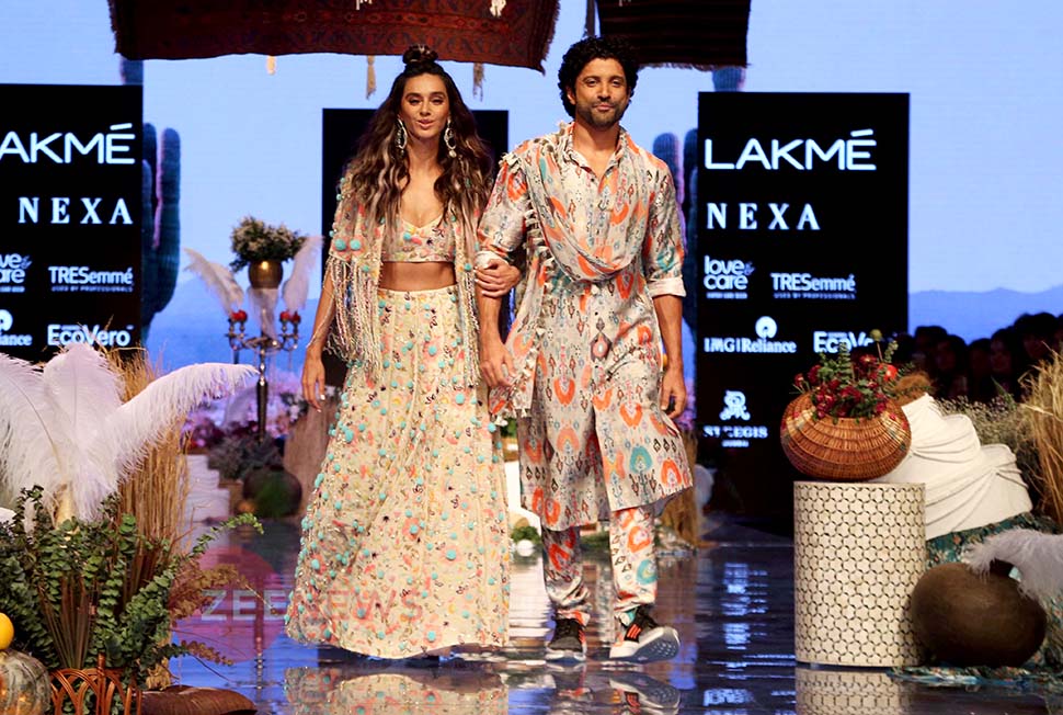 विंटर फॉल कलेक्शन Lakme Fashion Week 2019: Farhan Akhtar and Shibani Dandekar Ramp walk with Love