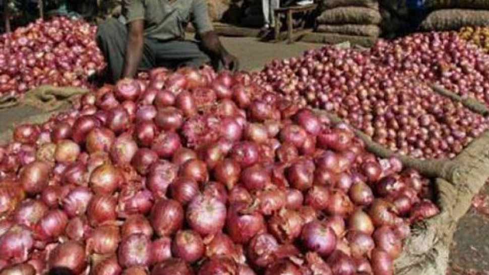 Onion prices rise by up to 75 in one month फिर आसमान पर पहुंचे प्याज