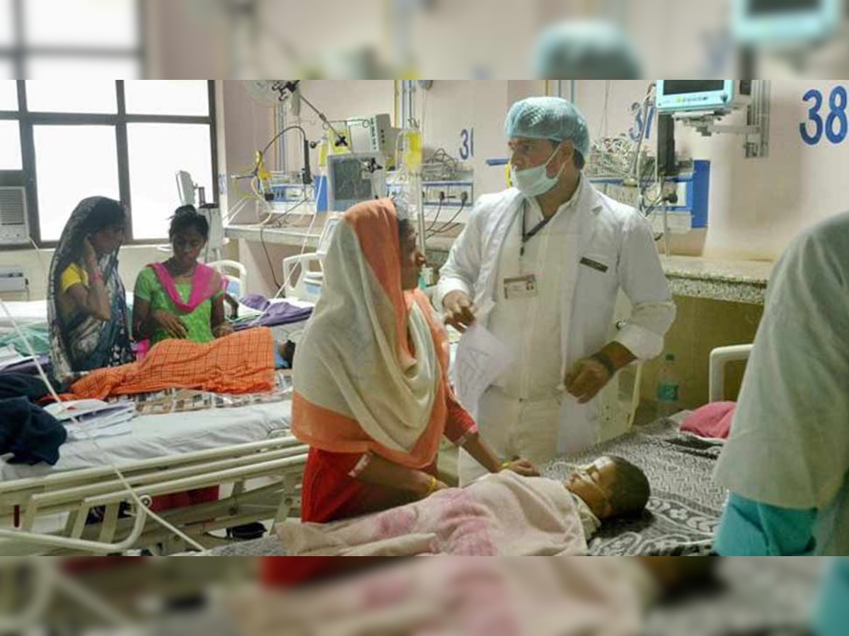 सूरत के अस्पतालों में बुखार और निमोनिया के मरीजों की संख्या बढ़ती ही जा रही है. (फाइल फोटो)
