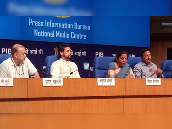 (फोटो साभार @PIB_India)