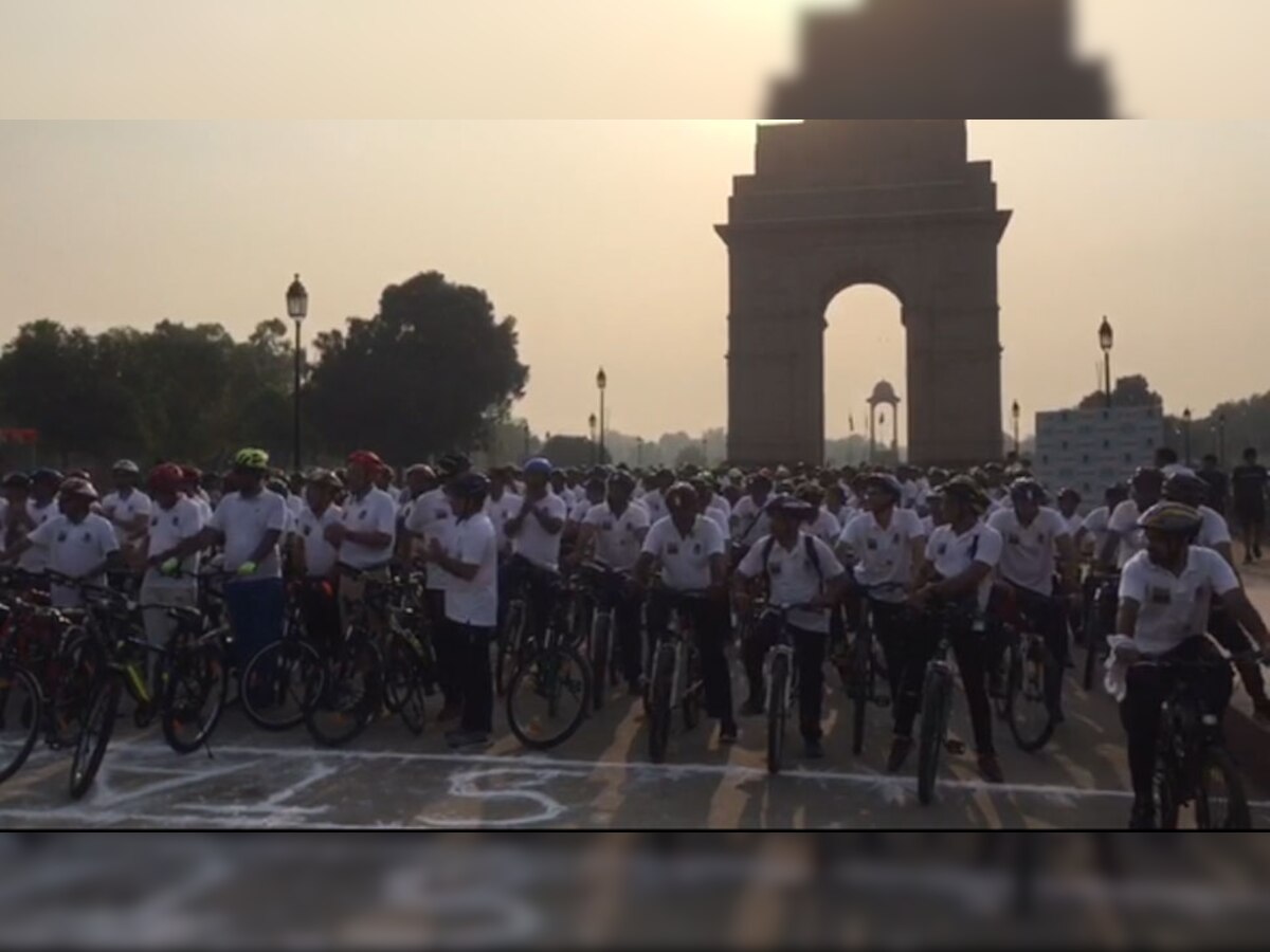 इंडिया गेट से निकली जजों की 'एक यात्रा न्याय की ओर' साइकिल रैली.
