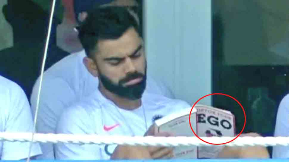 'डिटॉक्स यॉर ईगो' किताब पढ़ते कप्तान विराट कोहली. (फाइल) 'डिटॉक्स यॉर ईगो' किताब पढ़ते कप्तान विराट कोहली. (फाइल)