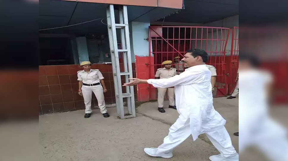बेउर जेल में अनंत सिंह के पड़ोसी है राजबल्लभ और विजयकृष्ण, जेल में खाने को मांगा सेबई