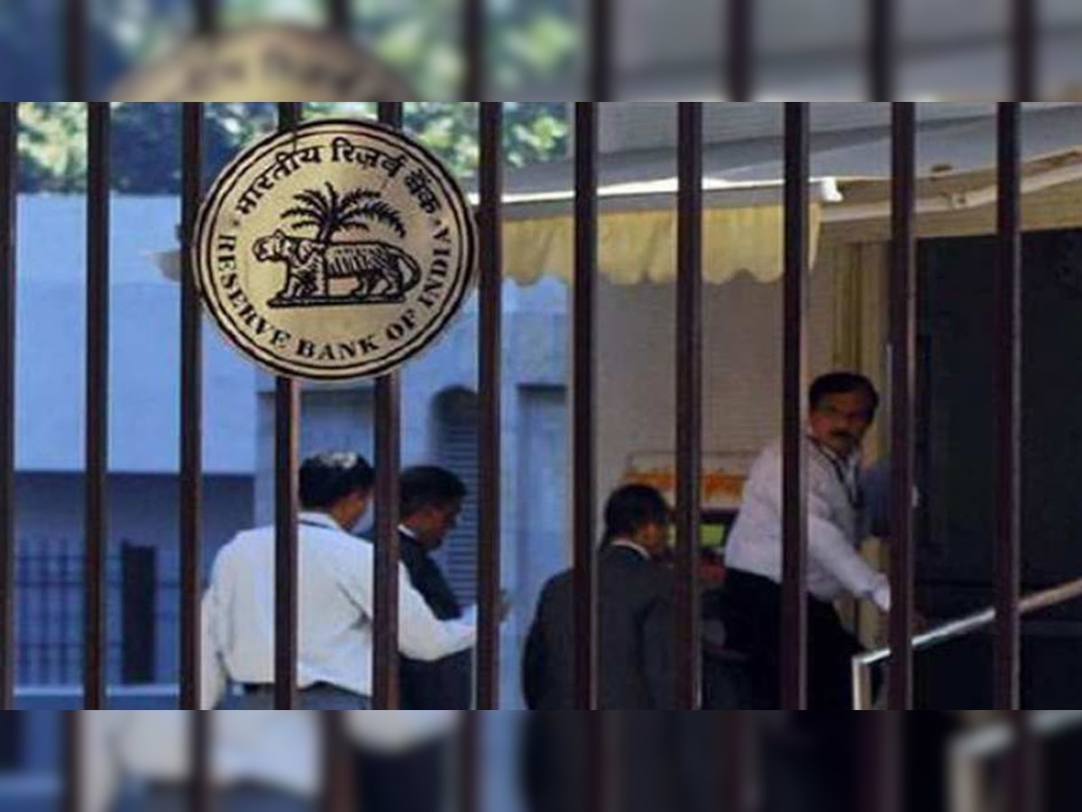 जालान समिति ने शुक्रवार को आरबीआई के गवर्नर शक्तिकांत दास को अपनी रिपोर्ट सौंपी थी. 