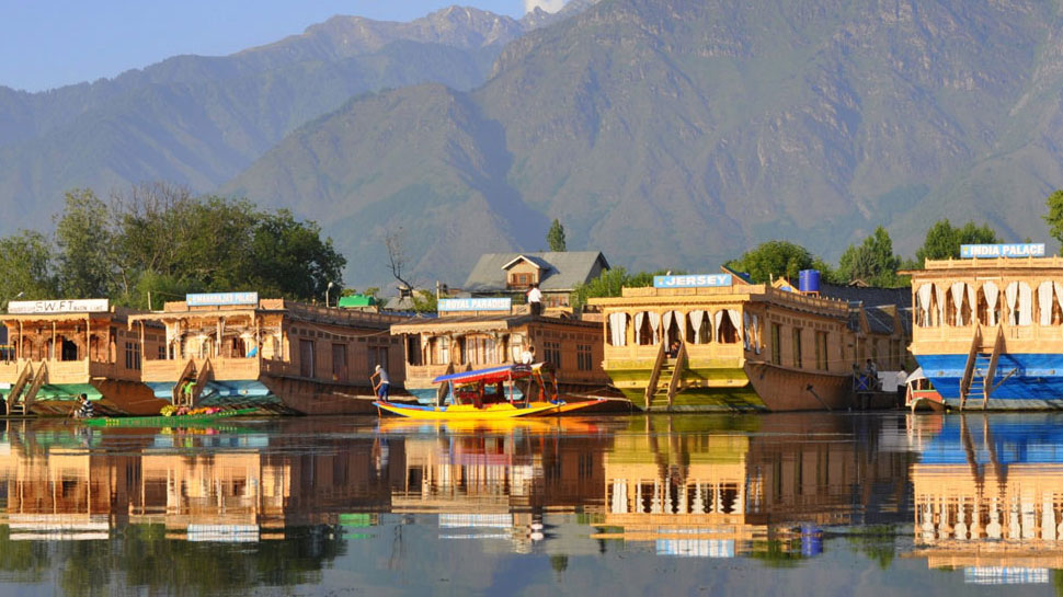 जम्मू कश्मीर में पर्यटन को बढ़ावा देने के लिए केंद्र सरकार ने बनाया मेगा प्लान जम्मू कश्मीर में पर्यटन को बढ़ावा देने के लिए केंद्र सरकार ने बनाया मेगा प्लान