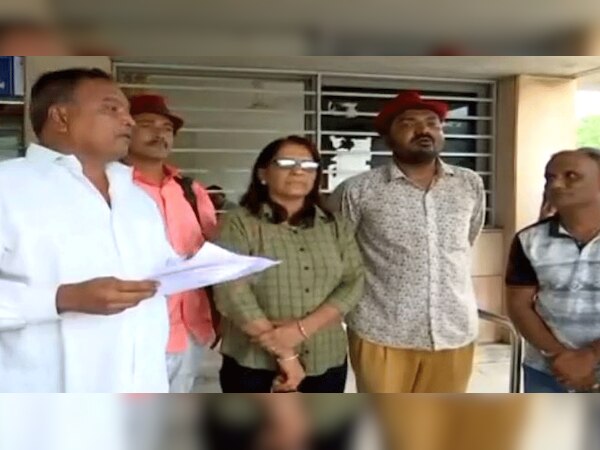 गुजरात सरकार के फैसले से नाराज हैं प्रदेश के जादूगर