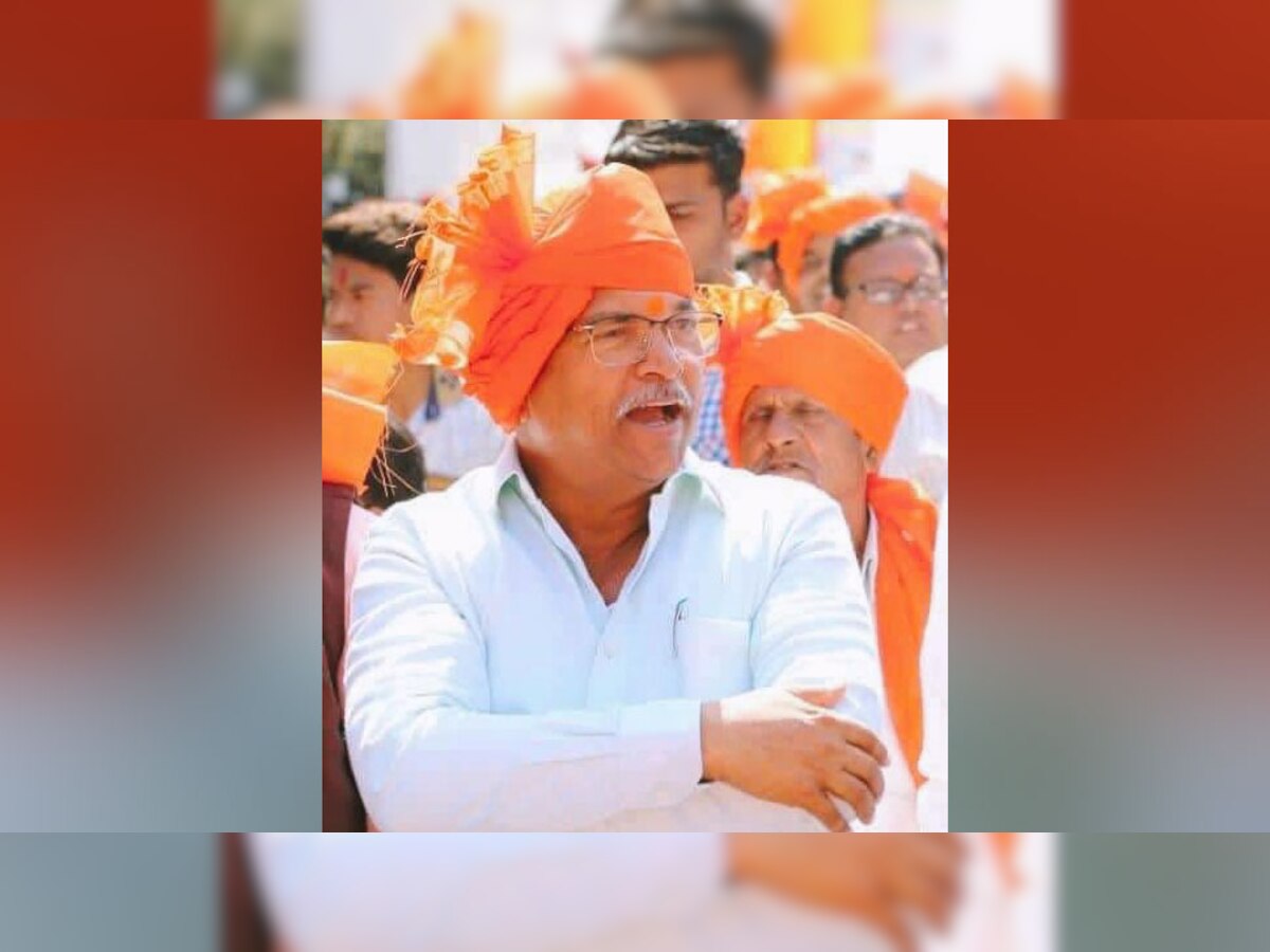 गुमटी वाले और छोटे कारोबारियों को सड़क से हटाने की नगर निगम की मुहिम के बाद से ये आंदोलन शुरू हुआ था. 