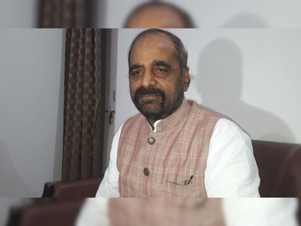  हंसराज अहीर ने दावा किया है कि धारा 370 खत्म होने के बाद देश में अलग सी लहर बन गई है.
