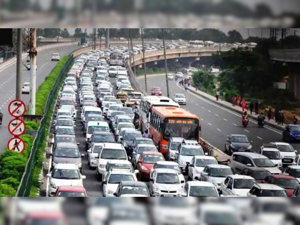 यातायात नियम तोड़ने पर भारी भरकम जुर्माना भरना पड़ेगा. 