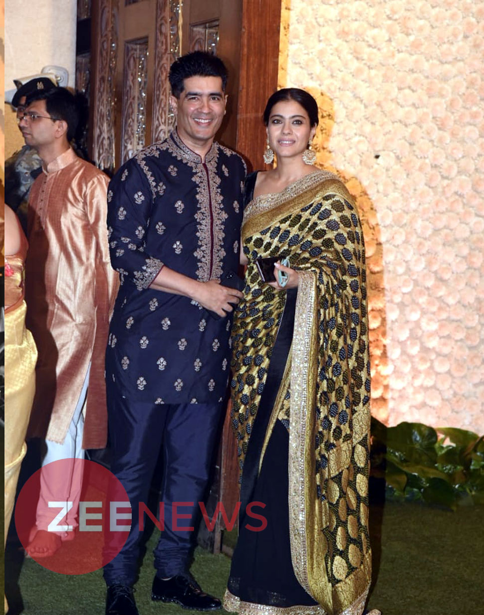 काजोल-मनीष Alia Bhatt, Ranbir Kapoor, Bachchans spotted at Ganesh Chaturthi Ambani Party